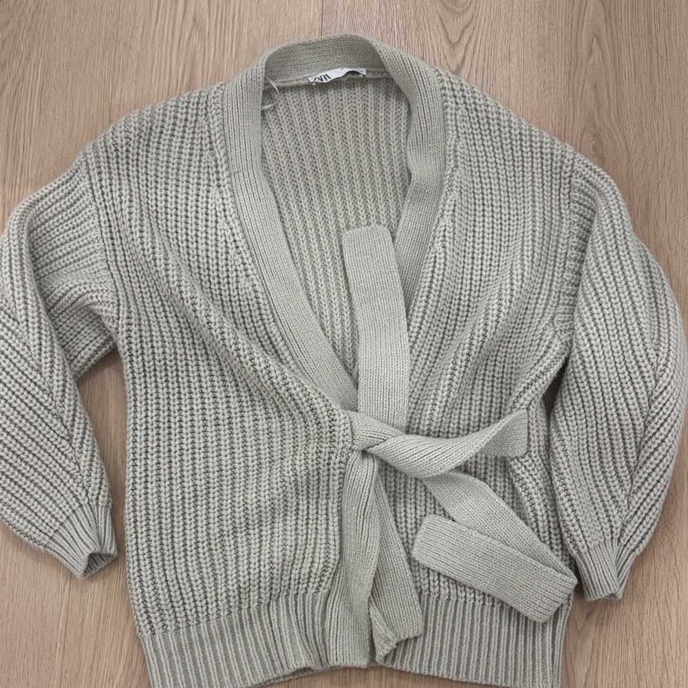 Zara Women's Cream Knit Cardigan